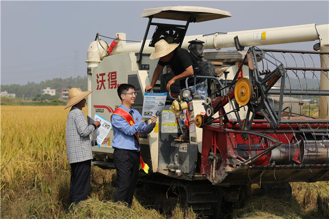 广东惠州惠城区：走进田间地头开展法治宣传